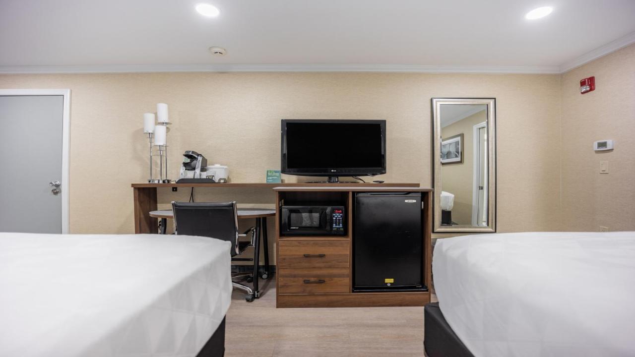 Holiday Inn Plainview-Long Island By Ihg Exteriér fotografie